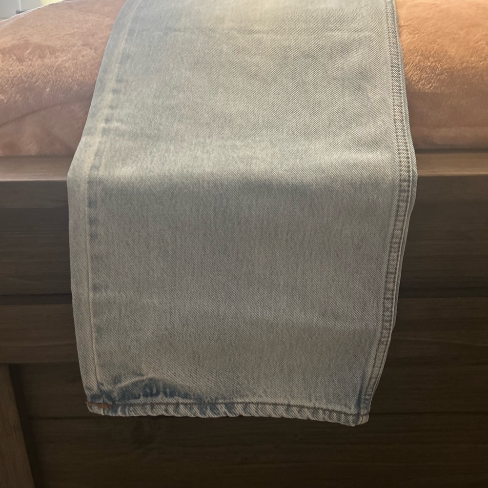 Levi's womens Relaxed Fit Light Blue Jeans - Picture 3 of 4
